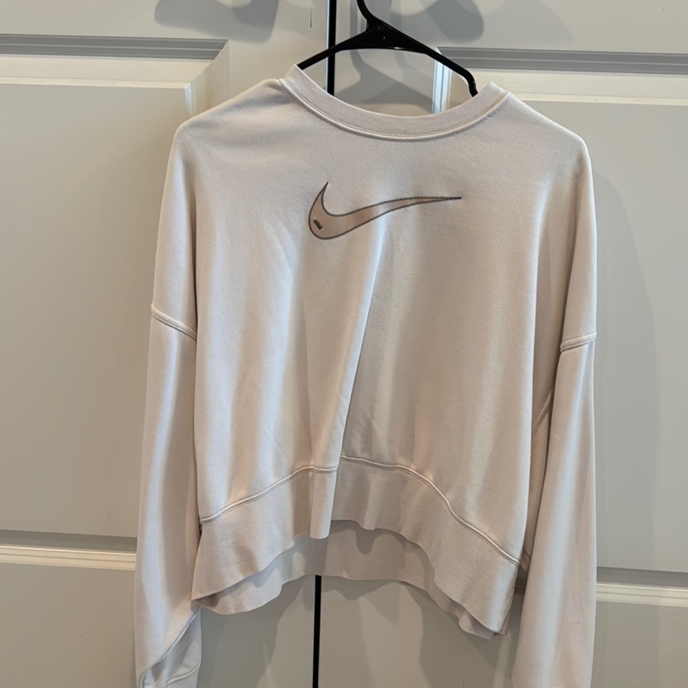 Nike White Cropped Relaxed Sweatshirt